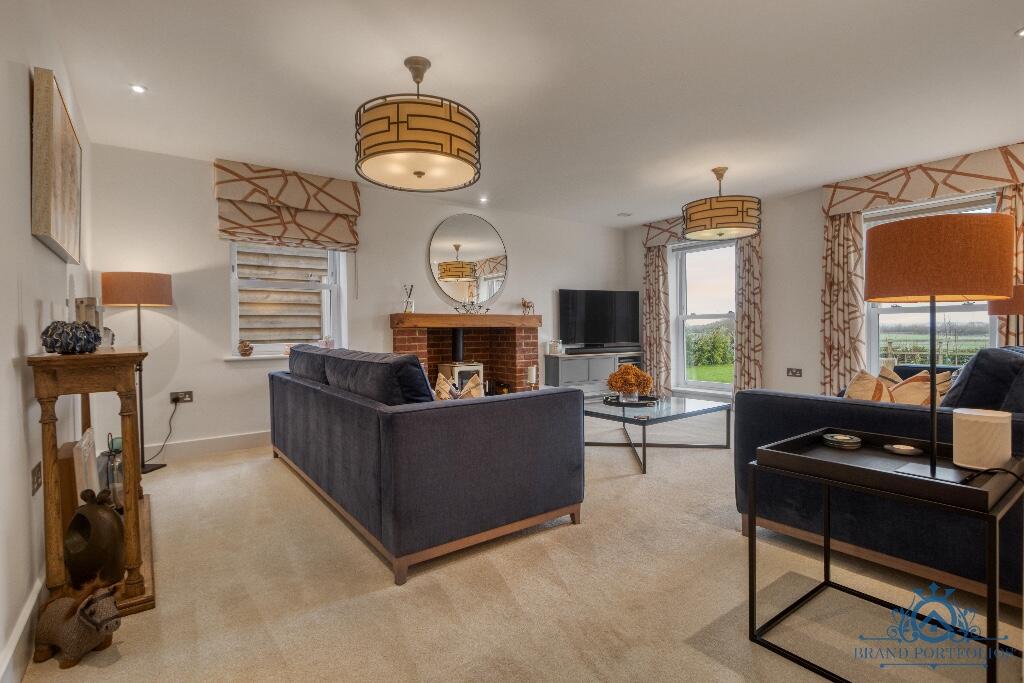 Additional property image - Chalk Street, CM3