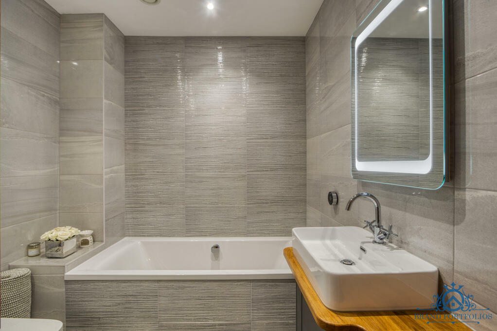 Additional property image - Chalk Street, CM3