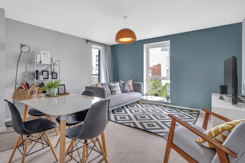 Main image of property: Progress House, Quayside Court, Coventry, CV1 4NF