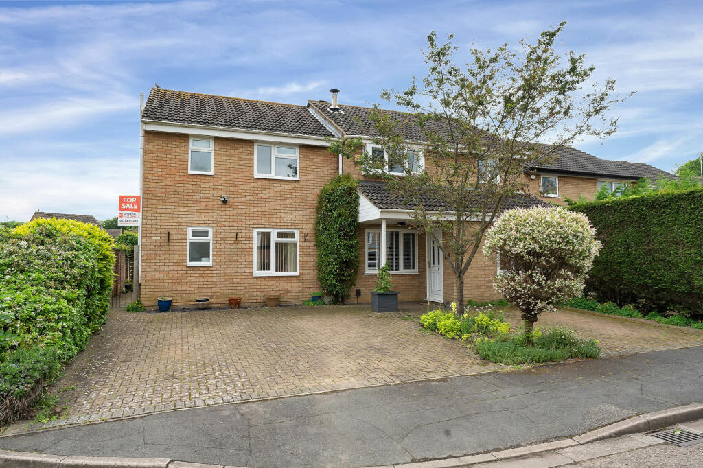5 bedroom detached house for sale in Medeswell, Orton Malborne