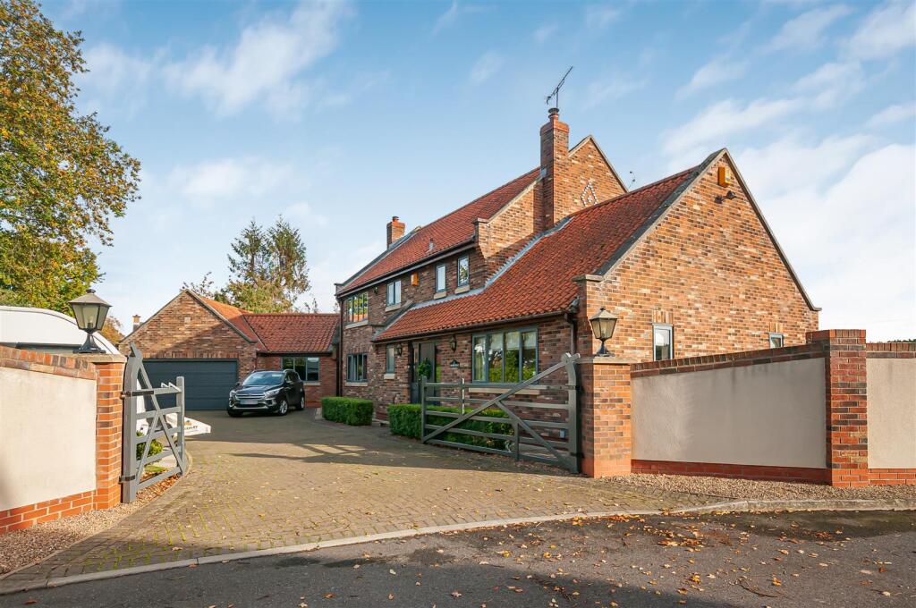 Main image of property: Parkfield, Bridge Road, Airmyn, Goole