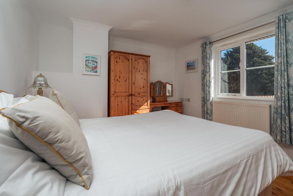 6 bedroom detached house for sale in Old Cable Lane, PORTHCURNO, TR19