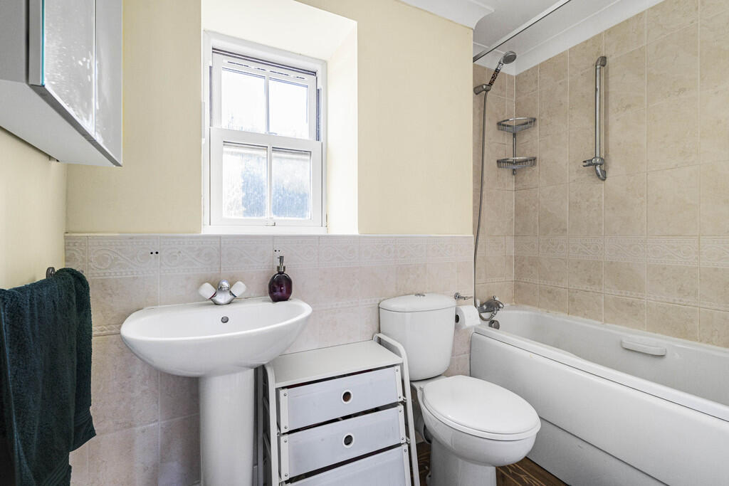 Additional property image - St. Matthew's Gardens, Cambridge