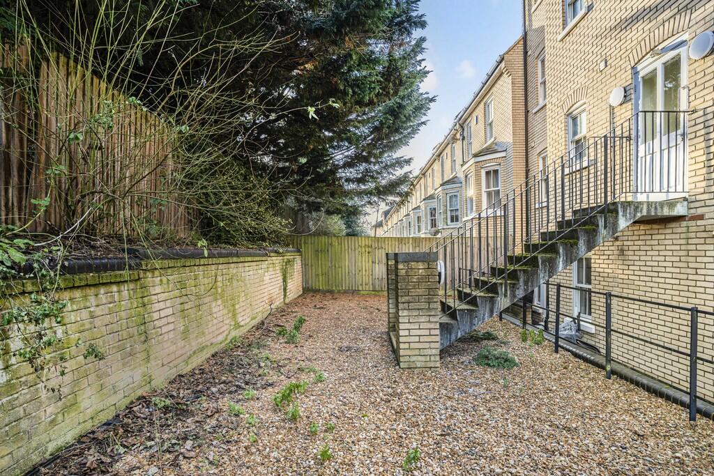 Additional property image - St. Matthew's Gardens, Cambridge