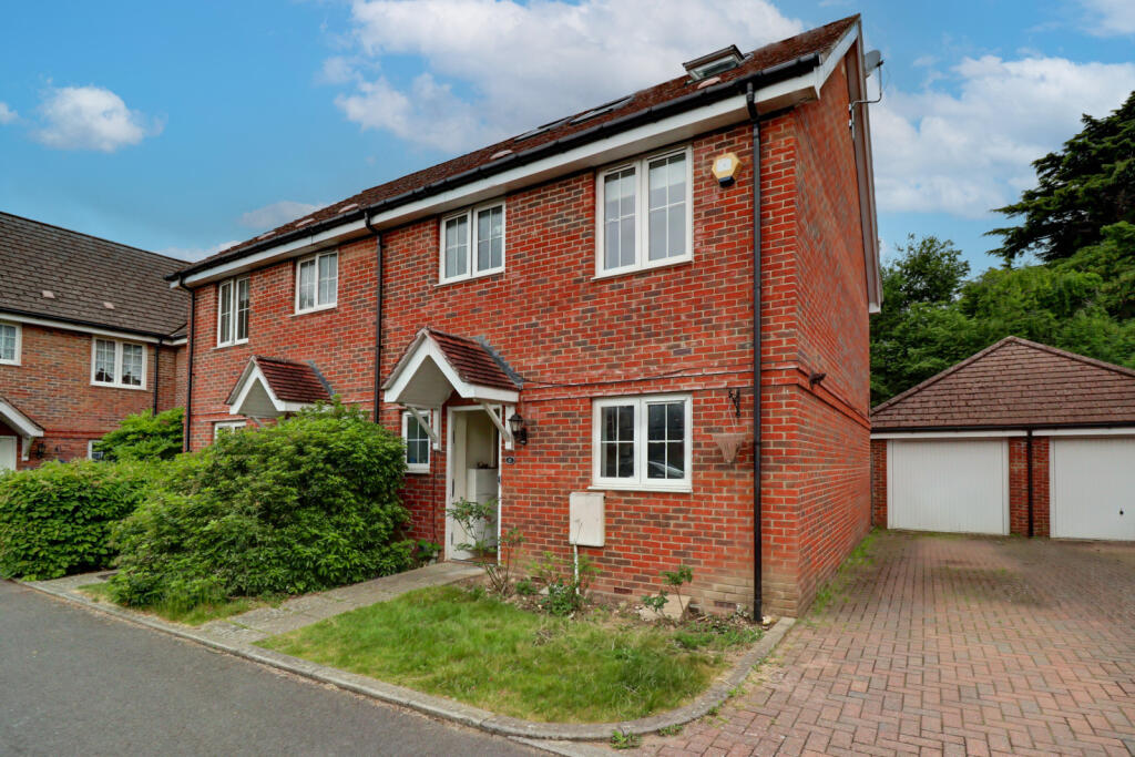 Main image of property: Brudenell Close, Amersham, Buckinghamshire, HP6