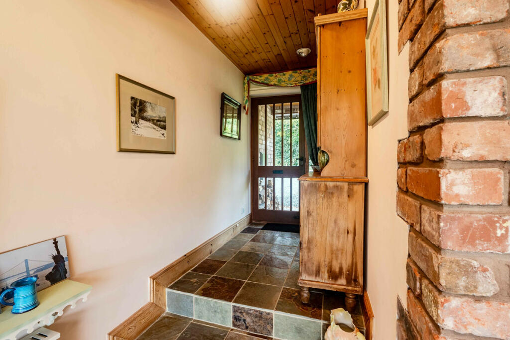 Additional property image - The Rake, Neston, CH64 5