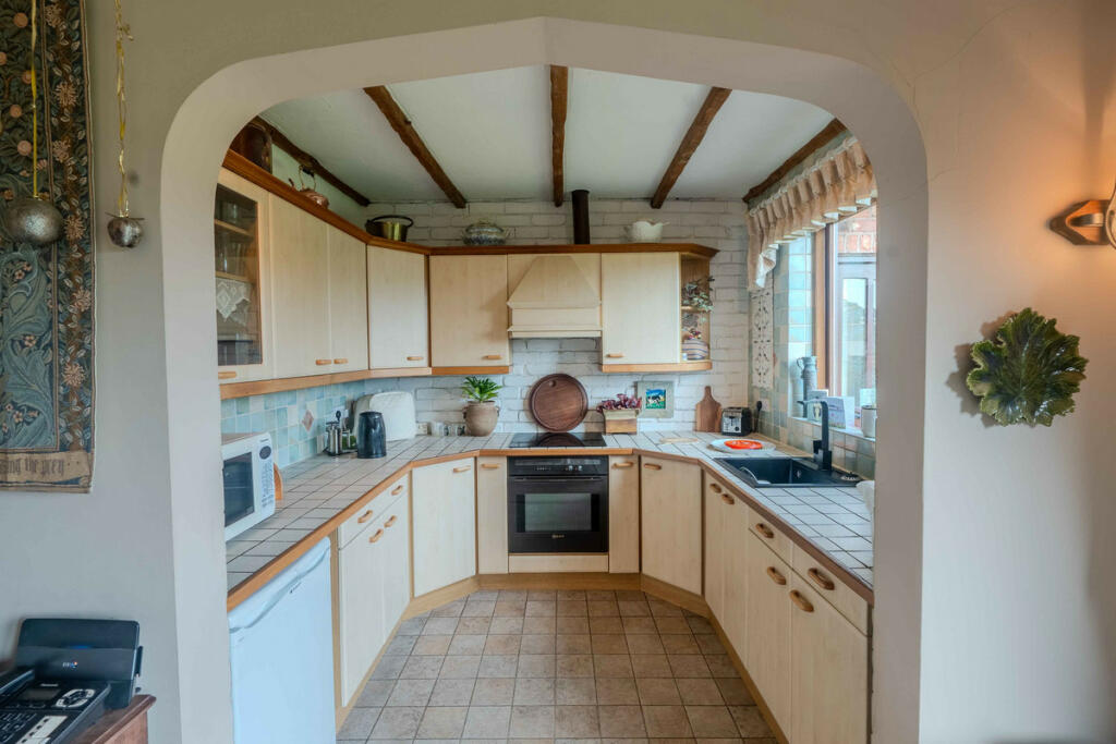 Additional property image - The Rake, Neston, CH64 5