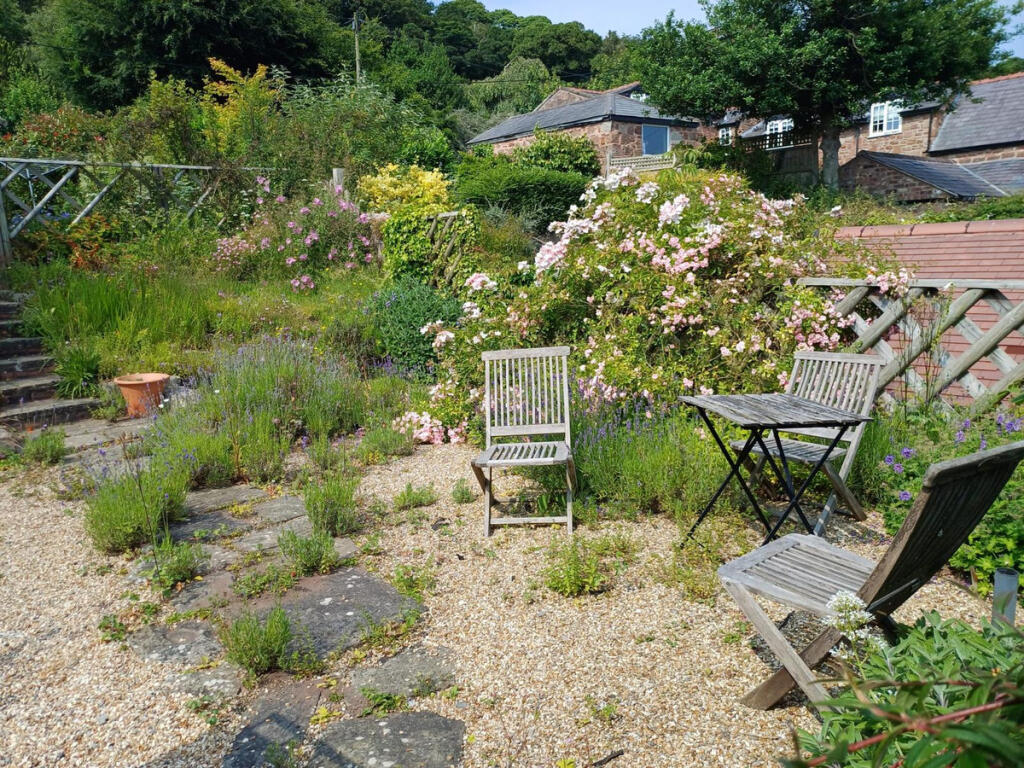 Additional property image - The Village, Burton, CH64 5