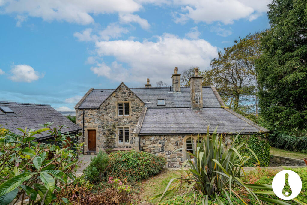 Main image of property: Tan Y Clogwyn, Llanfairfechan, LL33 0
