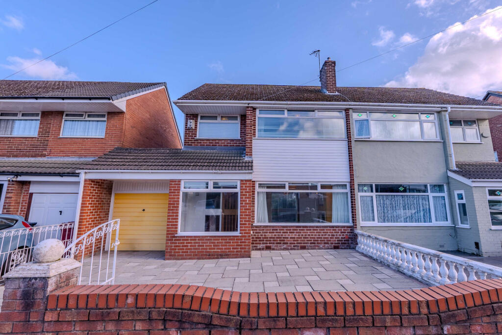 3 bedroom semi-detached house