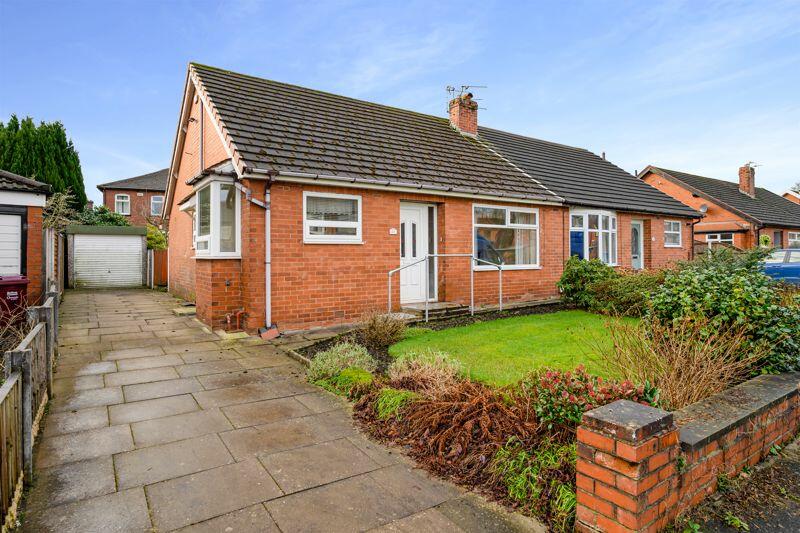 2 bedroom bungalow for sale in Moss Bank Close, Astley Bridge, BL1