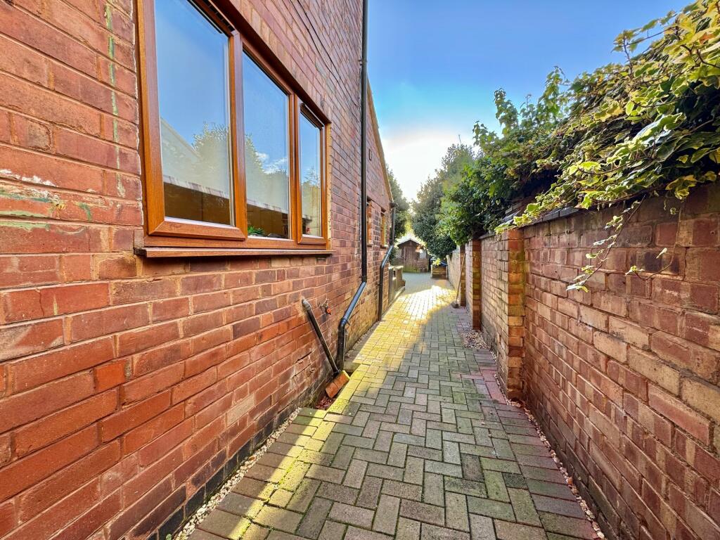 Additional property image - Tuttle Hill, Nuneaton, CV10