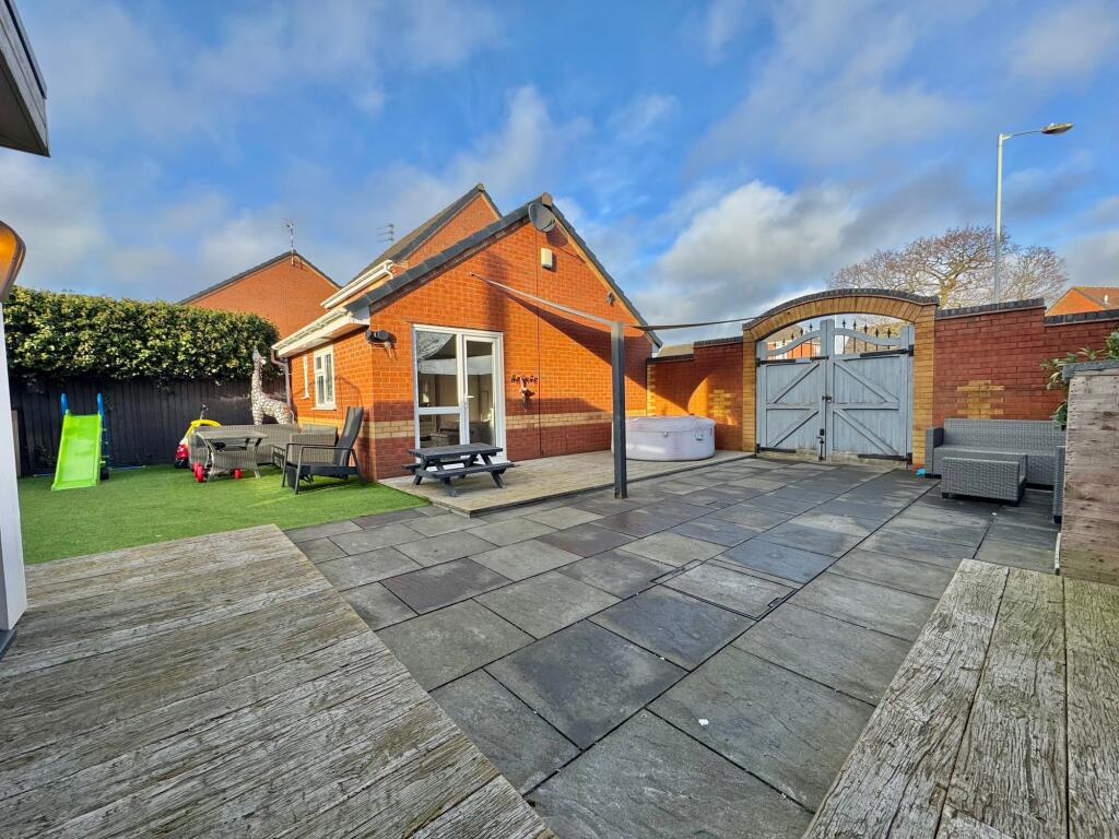 Additional property image - Daffodil Drive, Bedworth, CV12