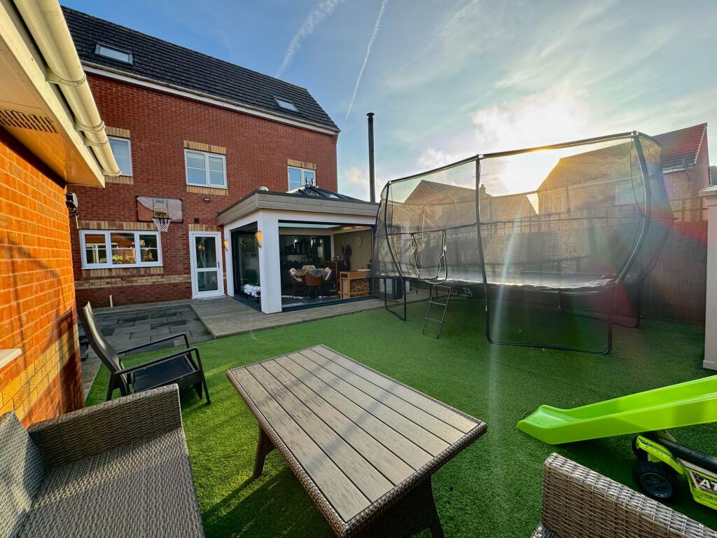 Additional property image - Daffodil Drive, Bedworth, CV12