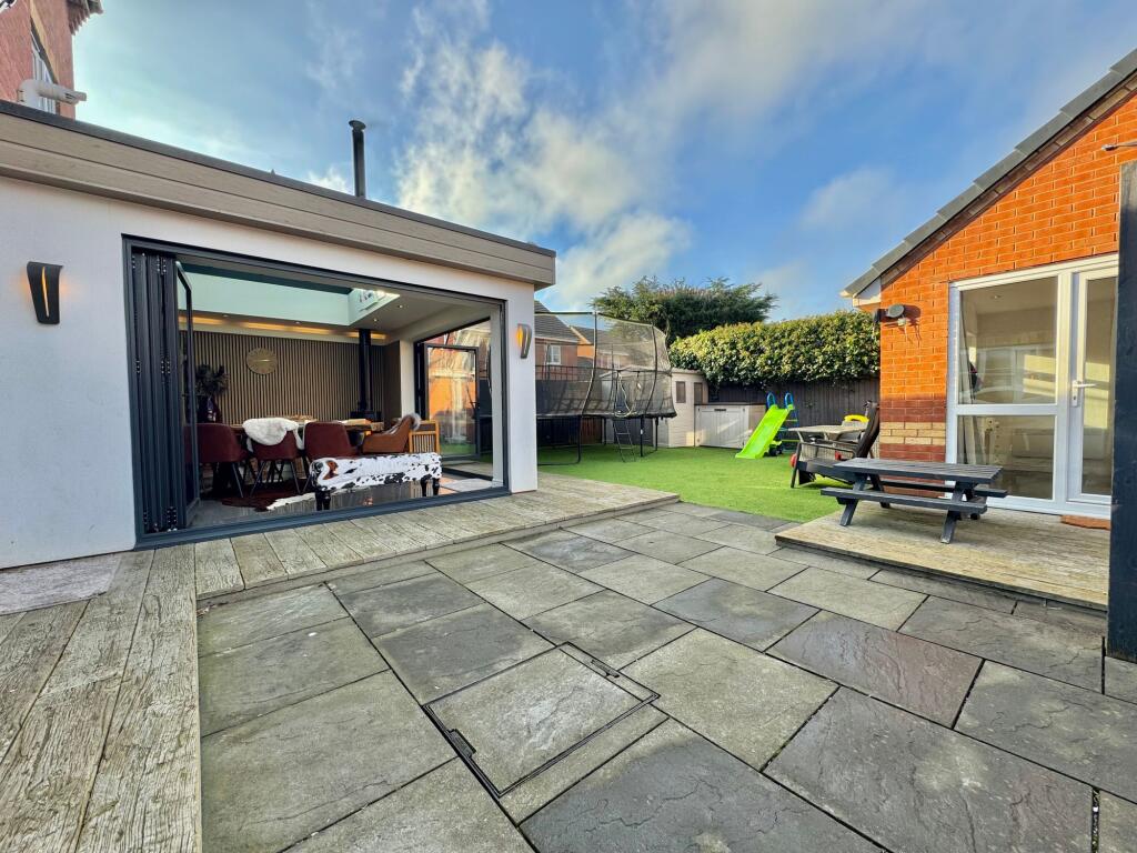 Additional property image - Daffodil Drive, Bedworth, CV12