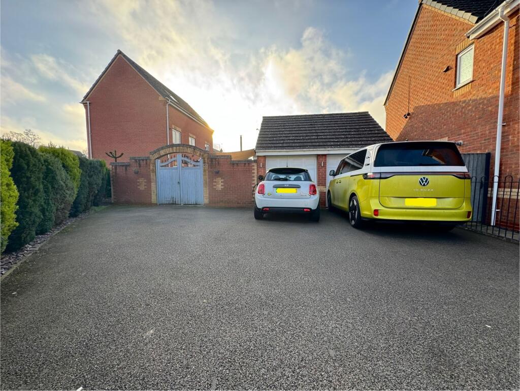 Additional property image - Daffodil Drive, Bedworth, CV12