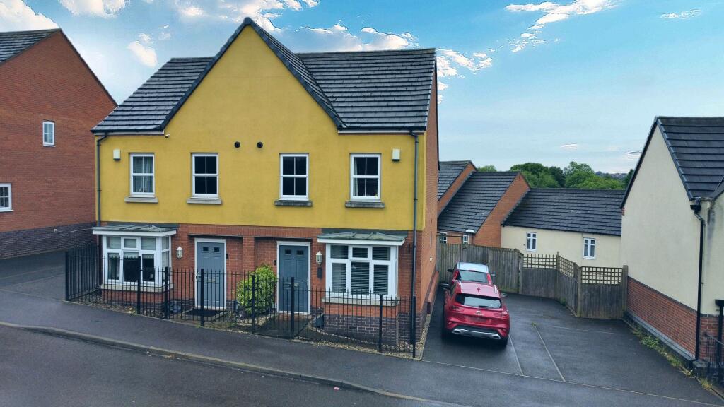 Main image of property: Edinburgh Road, Nuneaton, CV10