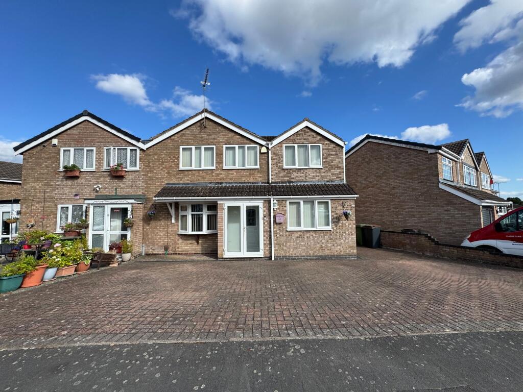 Main image of property: Cumberland Drive, Nuneaton, CV10