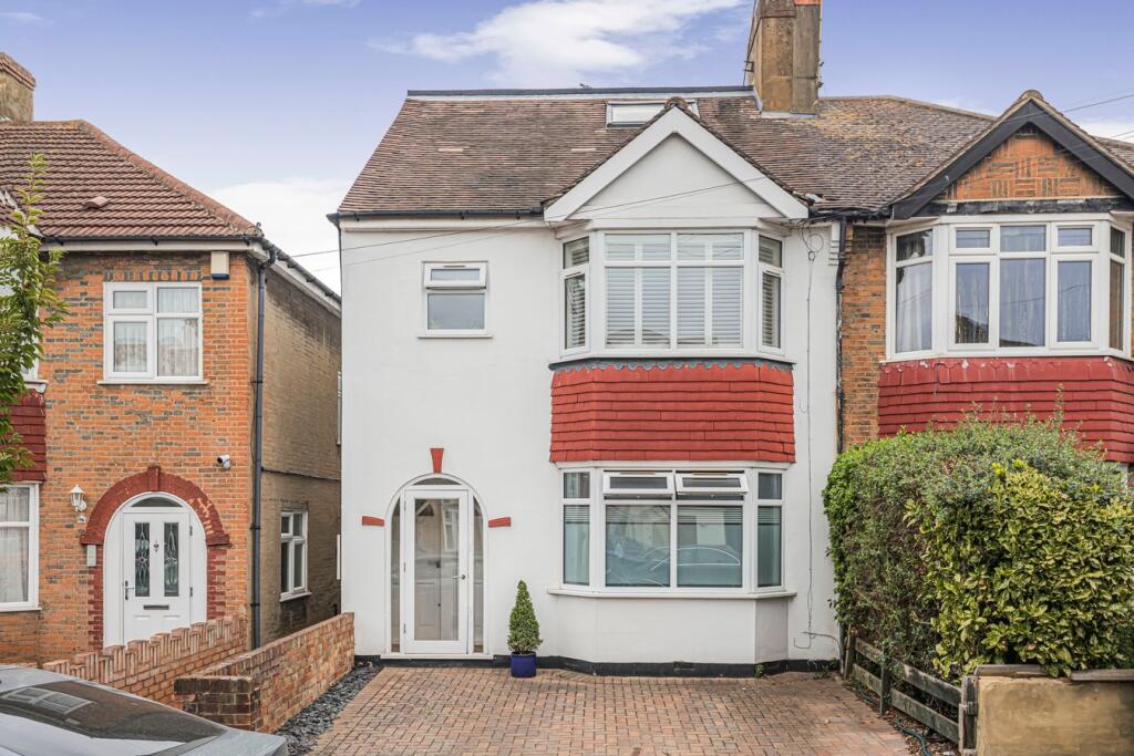Main image of property: Mayfield Gardens, Hanwell, W7