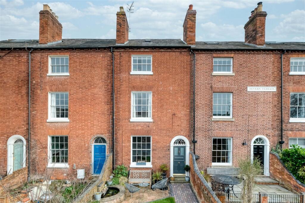 4 bedroom terraced house for sale in Severn Terrace, Worcester, WR1 3EH, WR1