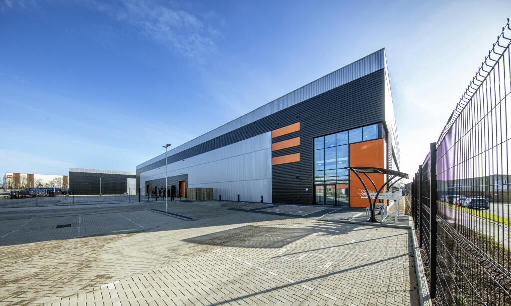 wwwandrewhendrycom109 sky.jpg