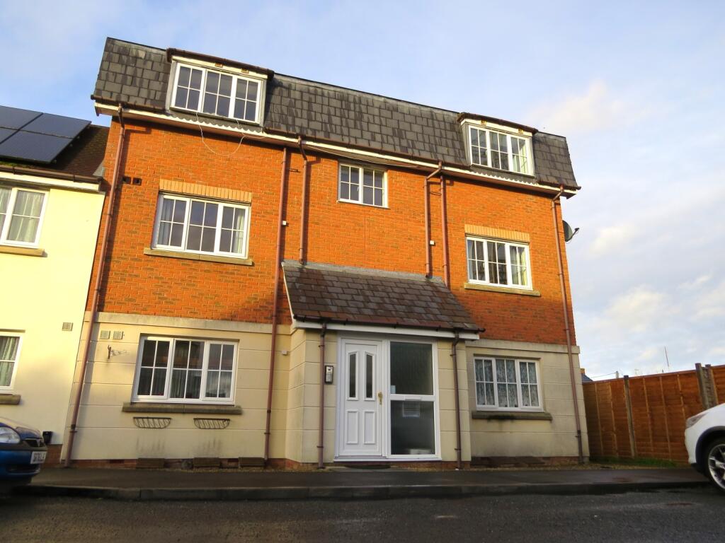 Main image of property: Cresscombe Close, Gillingham, Dorset, SP8