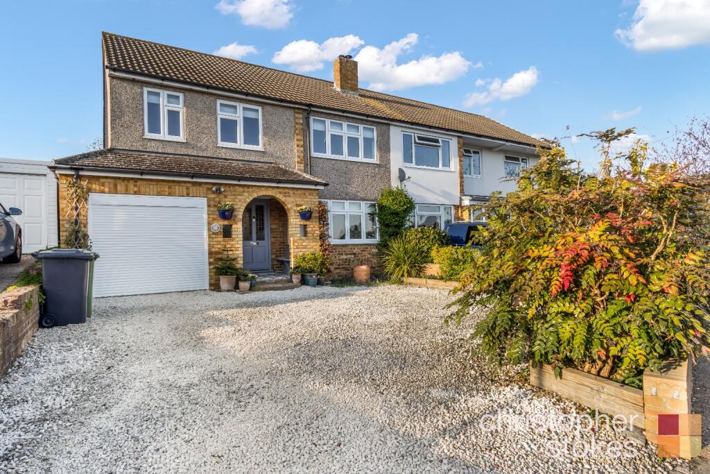 Main image of property: Cheffins Road, Hoddesdon, Hertfordshire, EN11 9AS