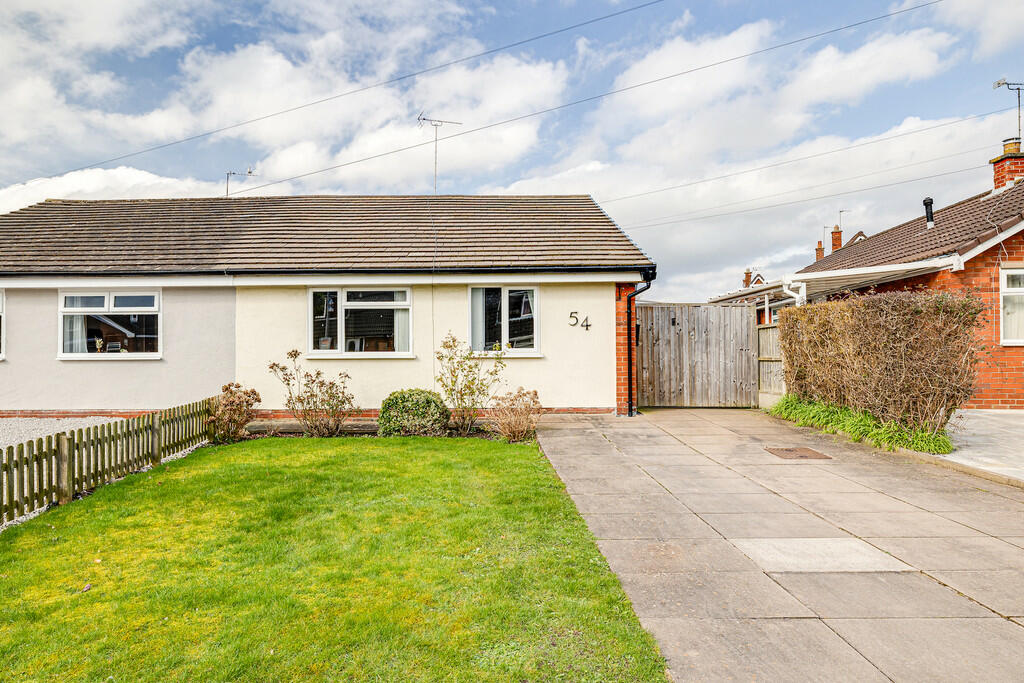 2 bedroom semi-detached bungalow for rent in St James Avenue , Upton, CH2