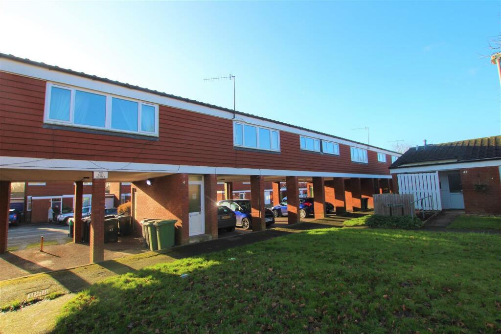 Main image of property: Fulbrook Close, Redditch, B98 8QP