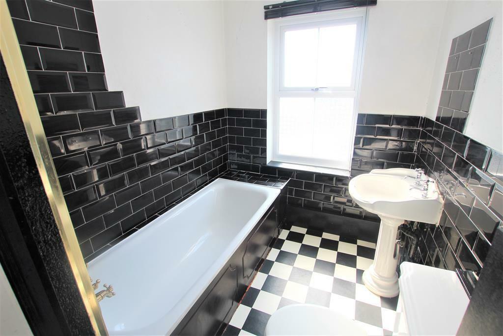 Additional property image - Mount Pleasant, Redditch, B97 4JJ