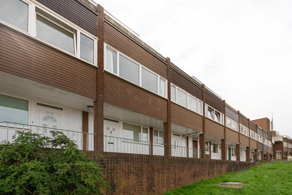 2 bedroom apartment for sale in Sylvan Road, London, SE19