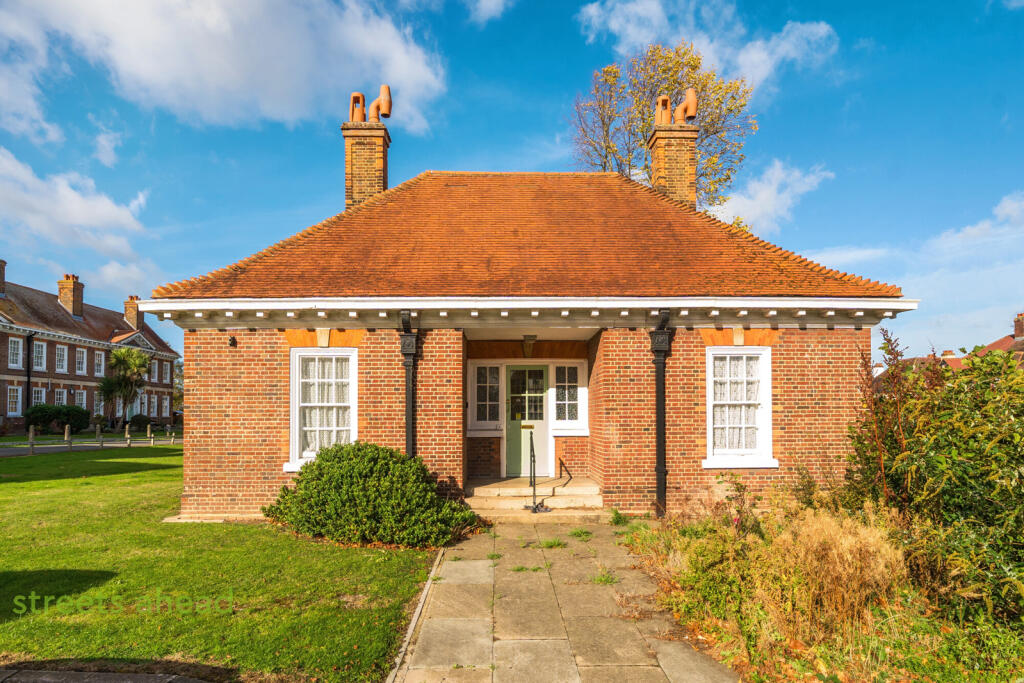 Main image of property: Mottingham Road, London, SE9