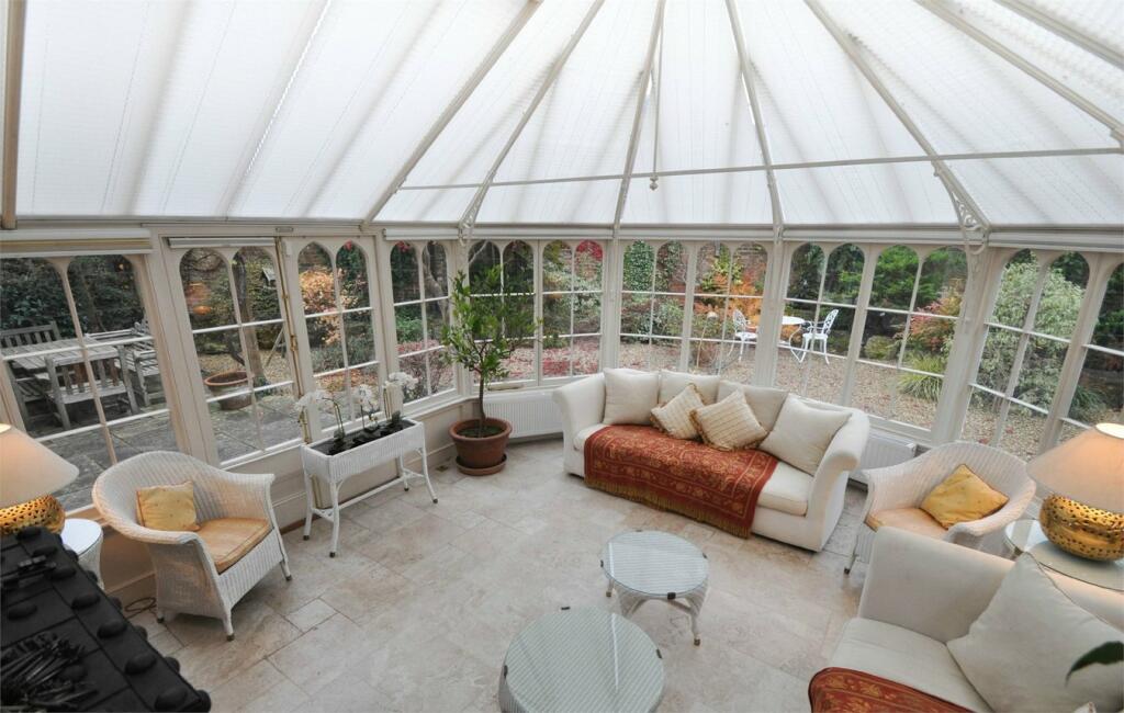 Additional property image - 17 Poole Road, WIMBORNE, BH21