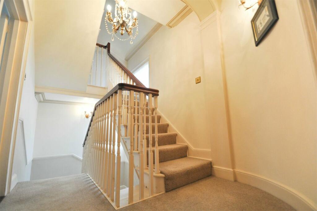 Additional property image - 17 Poole Road, WIMBORNE, BH21