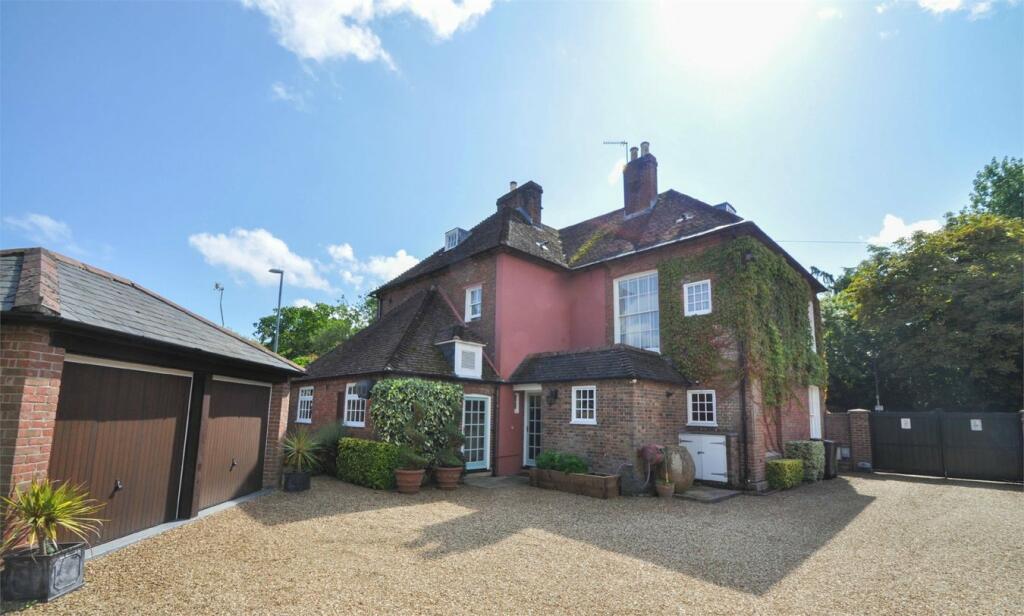 Additional property image - 17 Poole Road, WIMBORNE, BH21