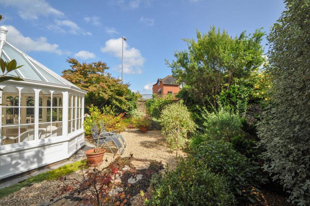 Additional property image - 17 Poole Road, WIMBORNE, BH21
