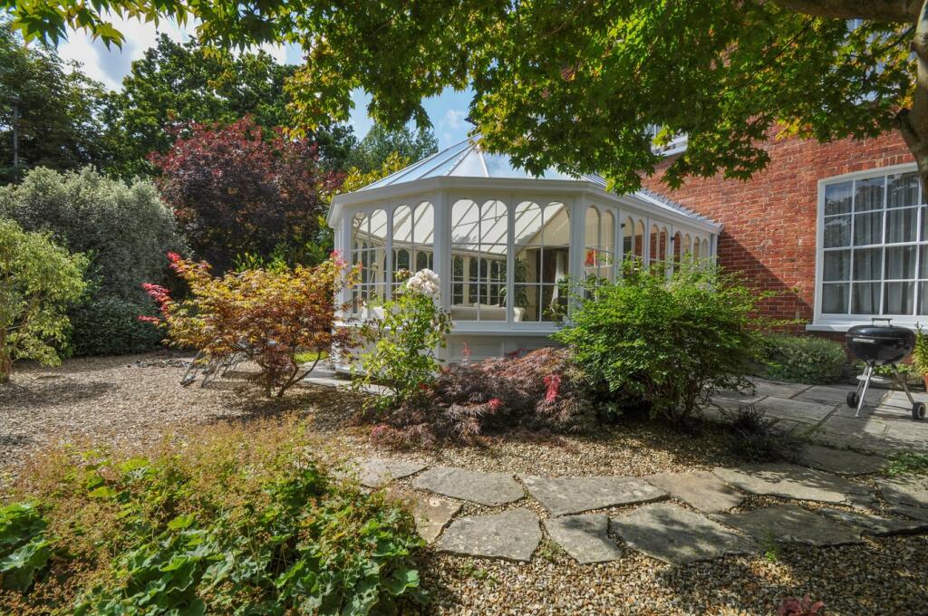 Additional property image - 17 Poole Road, WIMBORNE, BH21