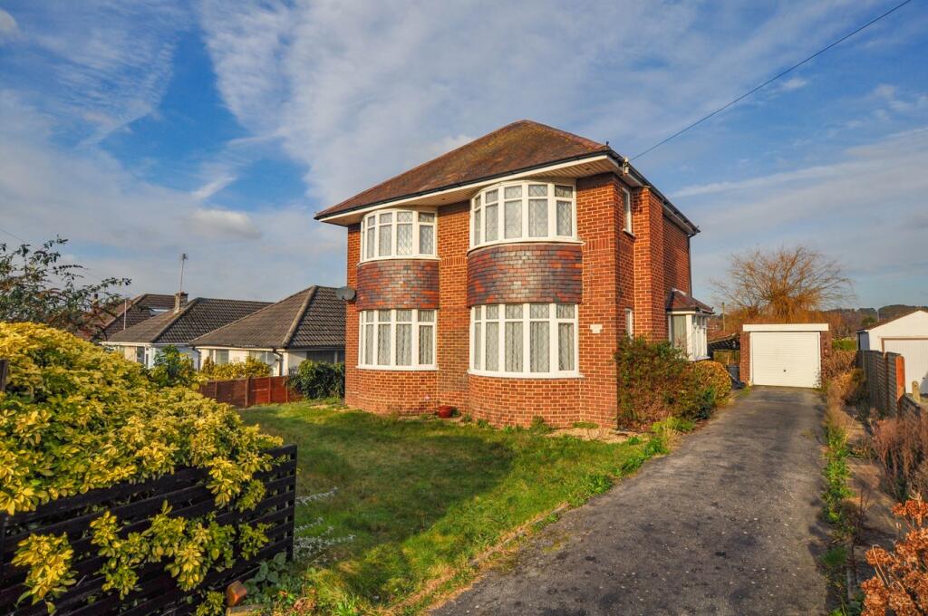 3 bedroom detached house for sale in Sopers Lane, Poole, BH17