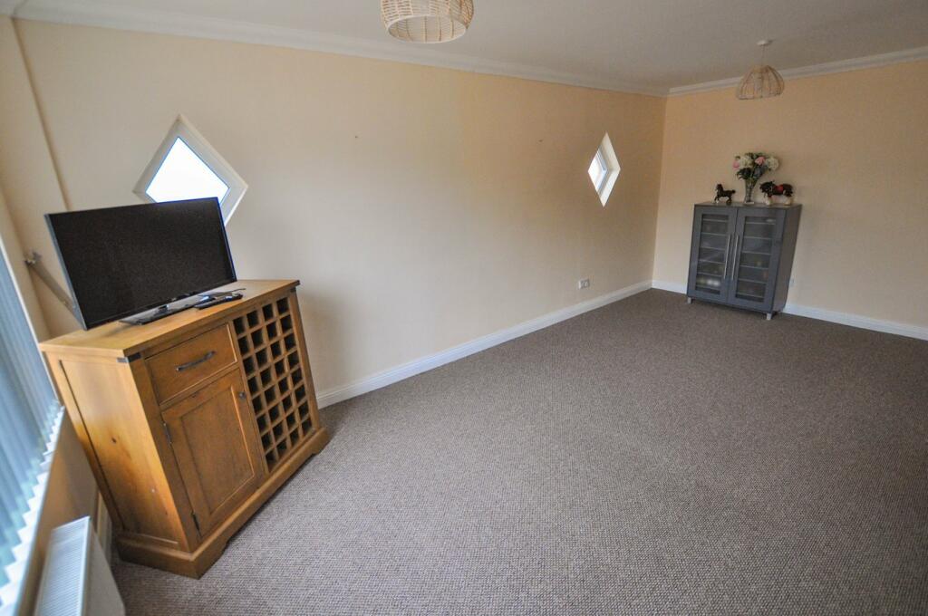 Additional property image - Hayes Close, Wimborne, BH21