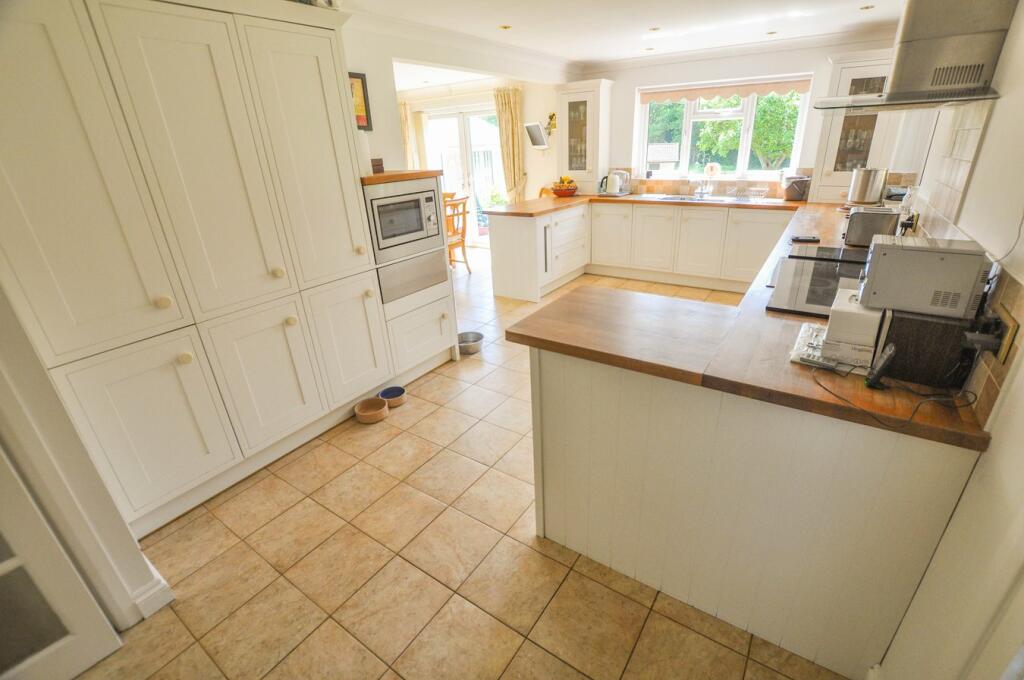 Additional property image - Lonnen Road, Wimborne, BH21