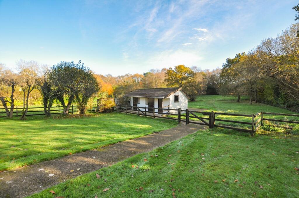 Additional property image - Lonnen Road, Wimborne, BH21