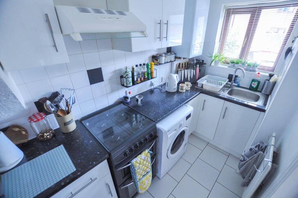 Additional property image - Sheppards Field, Wimborne, BH21