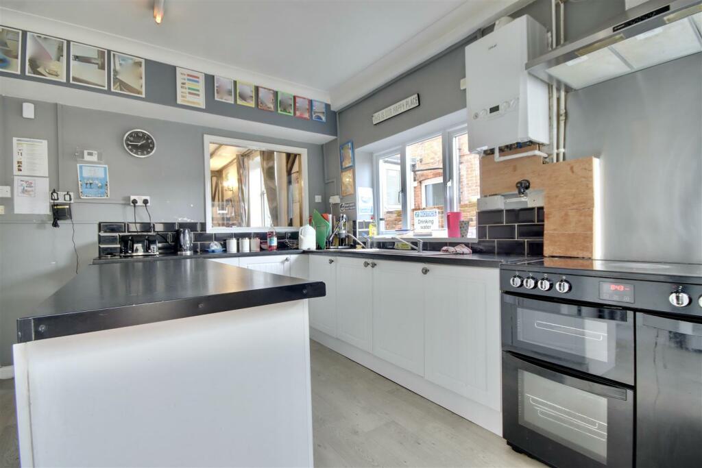8 bedroom terraced house for sale in St. Ronans Road, Southsea, PO4