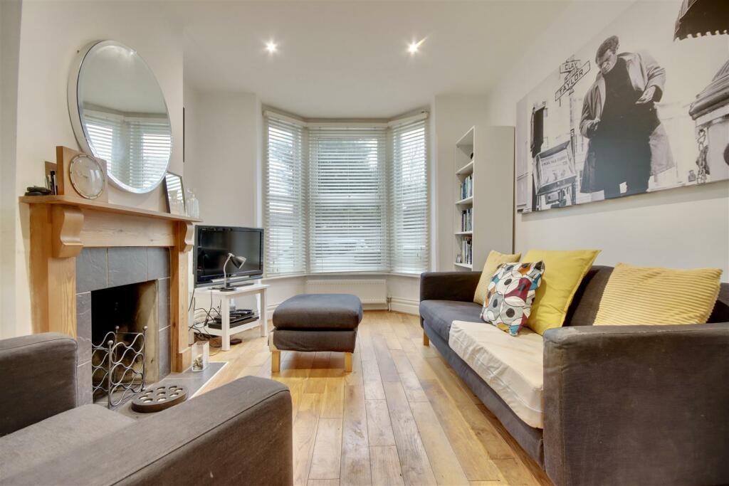 2 bedroom terraced house for sale in Fordingbridge Road, Southsea, PO4