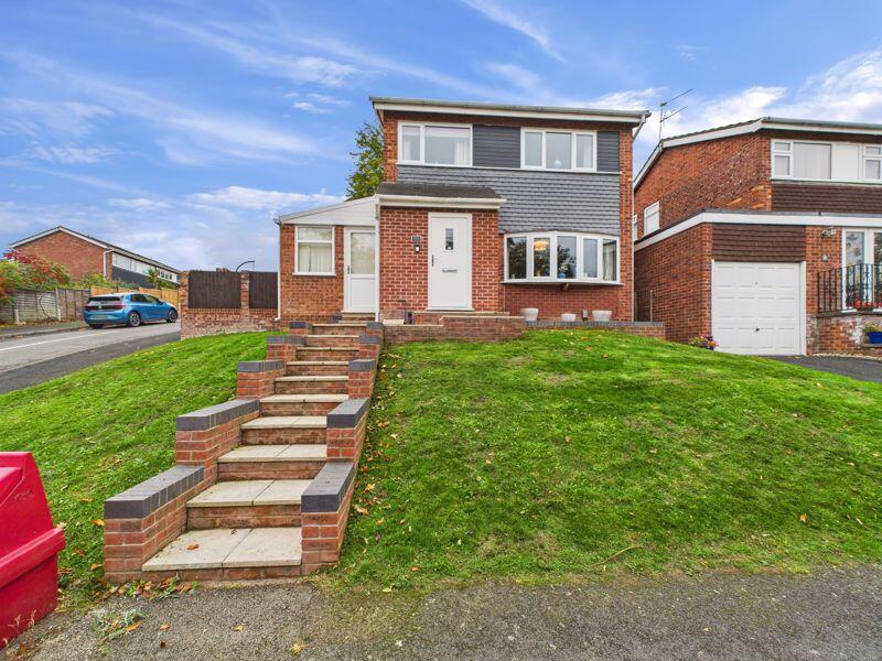 4 bedroom detached house