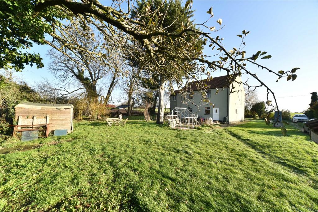 4 bedroom detached house for sale in Temple Road, Isleham, Ely