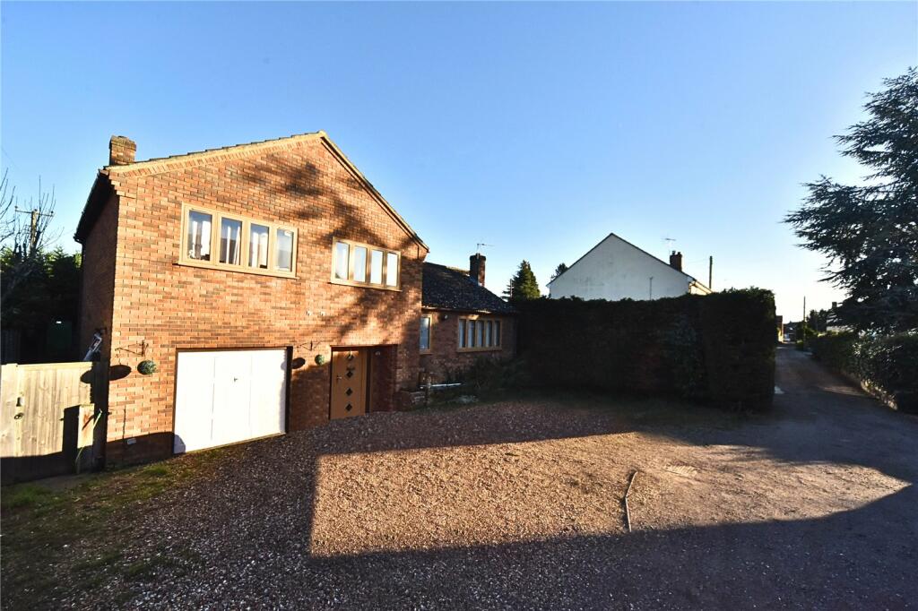 4 bedroom detached house for sale in Wings Road, Lakenheath, Brandon