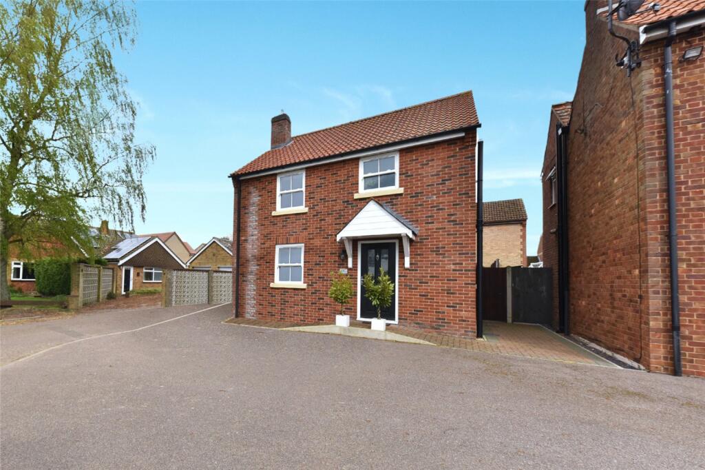 3 bedroom detached house for sale in Eriswell Road, Lakenheath, Brandon