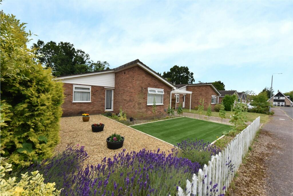 2 bedroom bungalow for sale in Caudle Avenue, Lakenheath, Brandon