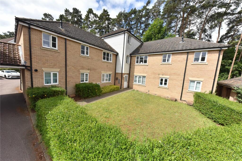 1 bedroom apartment for sale in Yew Tree Close, Mildenhall, Bury St